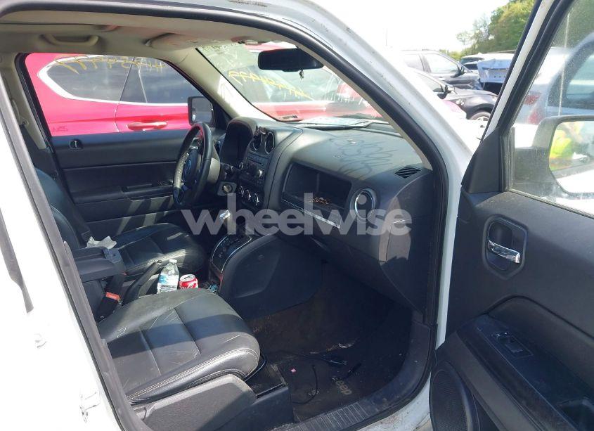 Photo 5 of 2015 Jeep Patriot HIGH ALTITUDE EDITION (VIN 1C4NJRFB4FD394829)