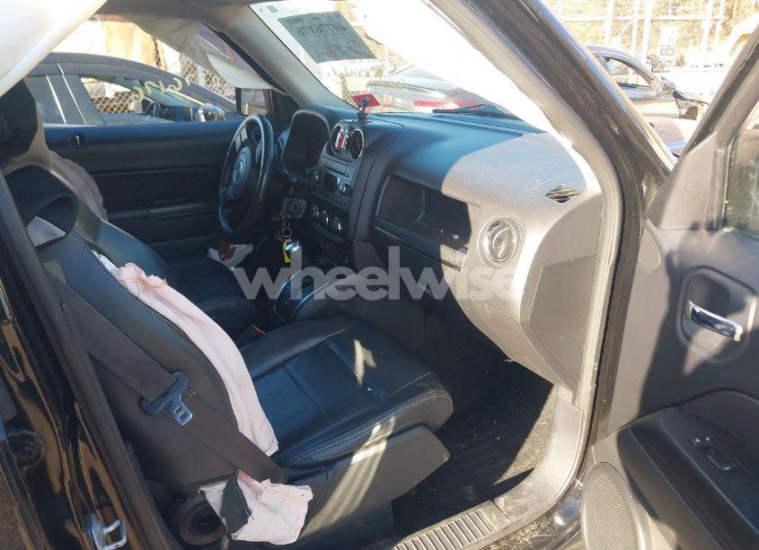 Photo 5 of 2016 Jeep Patriot HIGH ALTITUDE EDITION (VIN 1C4NJRFB4GD580551)