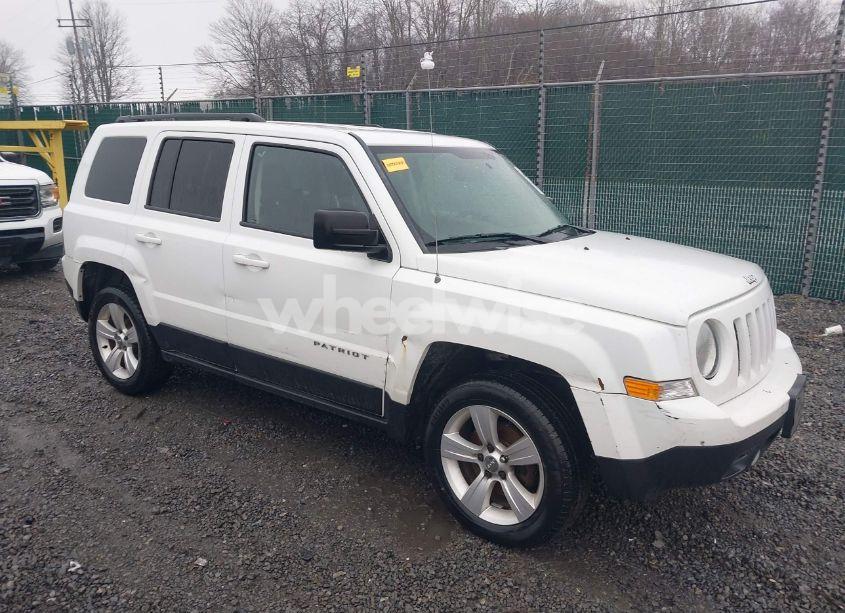 2016 Jeep Patriot LATITUDE (VIN 1C4NJRFB4GD599004) main photo