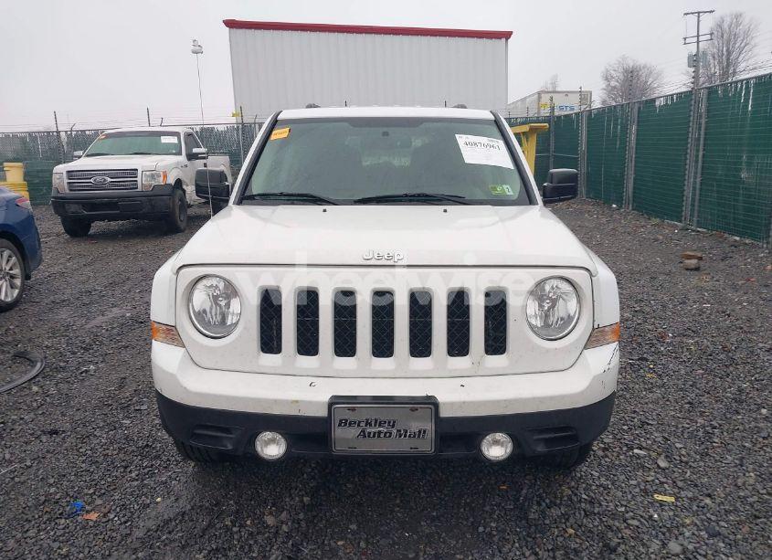 Photo 11 of 2016 Jeep Patriot LATITUDE (VIN 1C4NJRFB4GD599004)