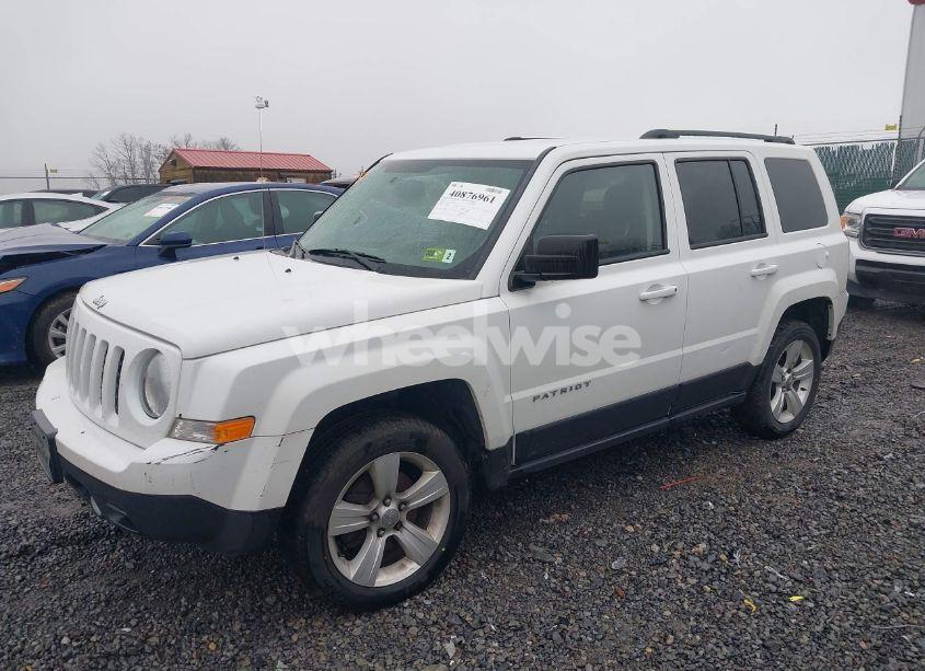 Photo 2 of 2016 Jeep Patriot LATITUDE (VIN 1C4NJRFB4GD599004)