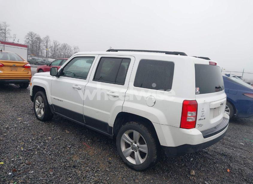 Photo 3 of 2016 Jeep Patriot LATITUDE (VIN 1C4NJRFB4GD599004)