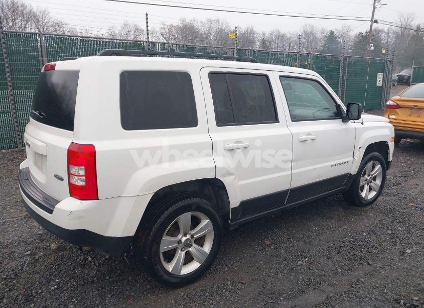 Photo 4 of 2016 Jeep Patriot LATITUDE (VIN 1C4NJRFB4GD599004)