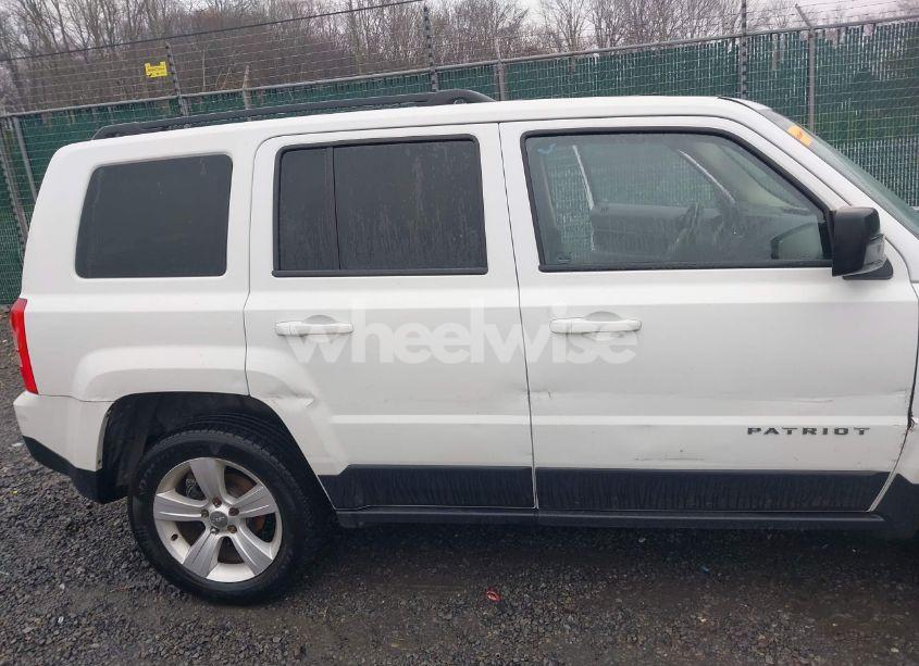 Photo 6 of 2016 Jeep Patriot LATITUDE (VIN 1C4NJRFB4GD599004)