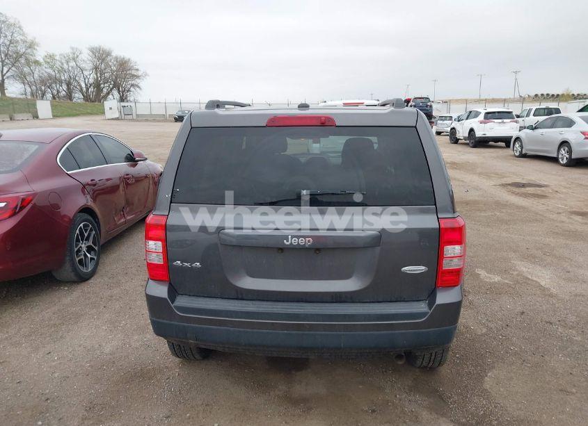 Photo 12 of 2016 Jeep Patriot LATITUDE (VIN 1C4NJRFB4GD617114)