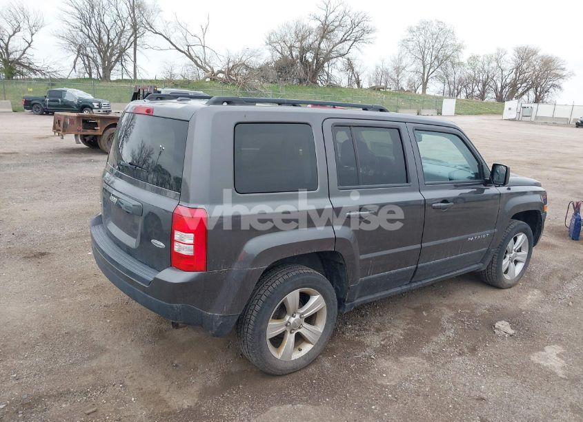 Photo 6 of 2016 Jeep Patriot LATITUDE (VIN 1C4NJRFB4GD617114)