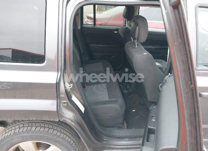 Photo 8 of 2016 Jeep Patriot LATITUDE (VIN 1C4NJRFB4GD617114)