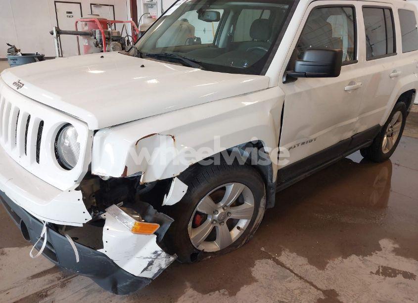 Photo 12 of 2016 Jeep Patriot LATITUDE (VIN 1C4NJRFB4GD658942)