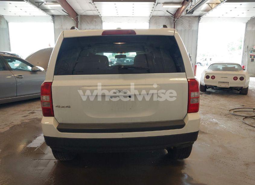 Photo 17 of 2016 Jeep Patriot LATITUDE (VIN 1C4NJRFB4GD658942)