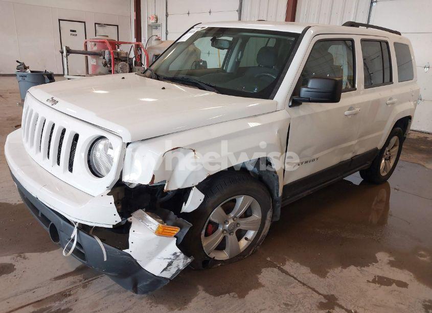 Photo 2 of 2016 Jeep Patriot LATITUDE (VIN 1C4NJRFB4GD658942)