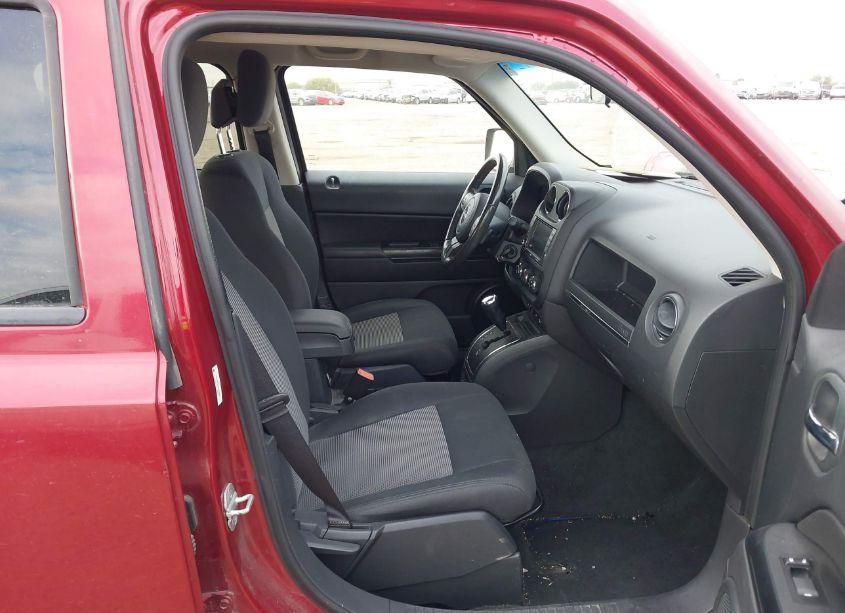 Photo 5 of 2012 Jeep Patriot LATITUDE (VIN 1C4NJRFB5CD683326)