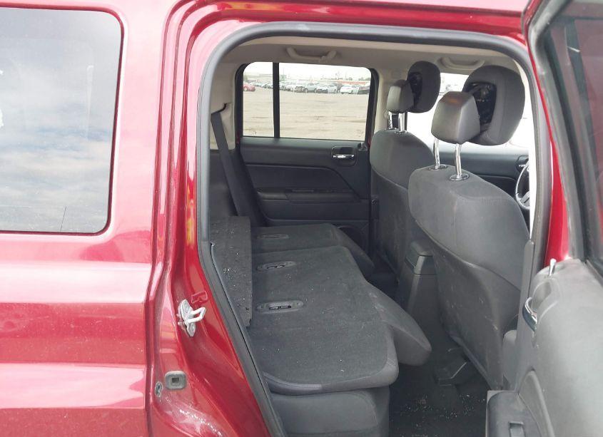 Photo 8 of 2012 Jeep Patriot LATITUDE (VIN 1C4NJRFB5CD683326)