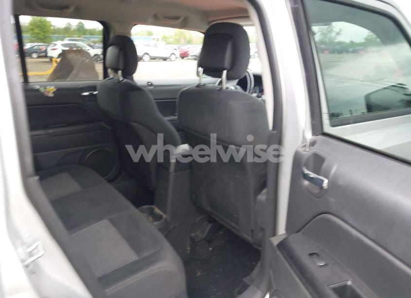 Photo 8 of 2013 Jeep Patriot LATITUDE (VIN 1C4NJRFB5DD129110)