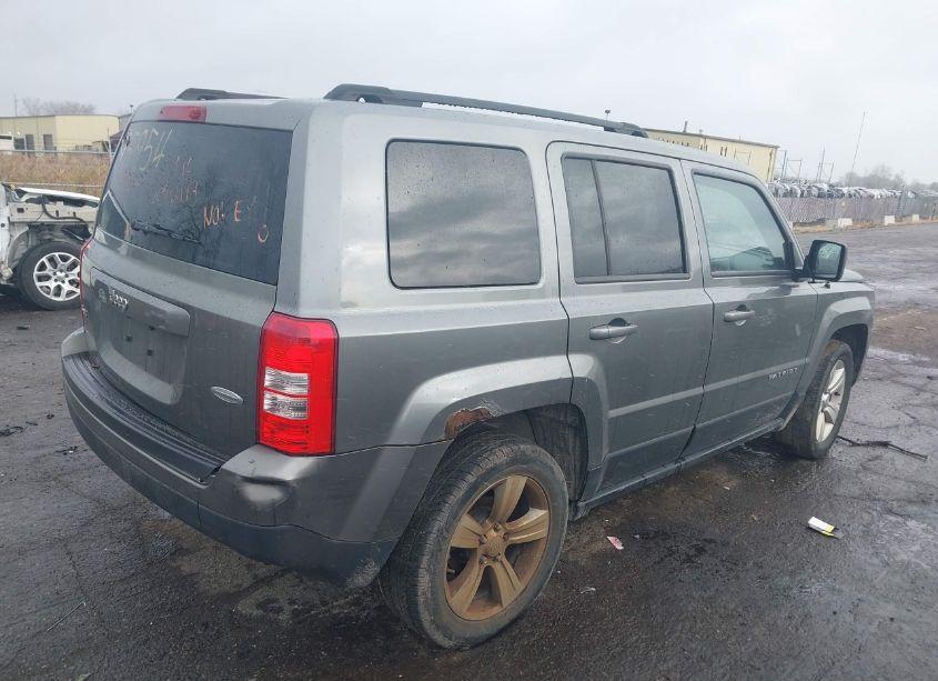 Photo 4 of 2013 Jeep Patriot LATITUDE (VIN 1C4NJRFB5DD145954)