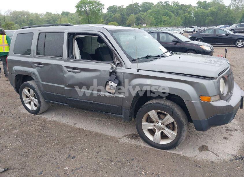 2013 Jeep Patriot LATITUDE (VIN 1C4NJRFB5DD274485) main photo