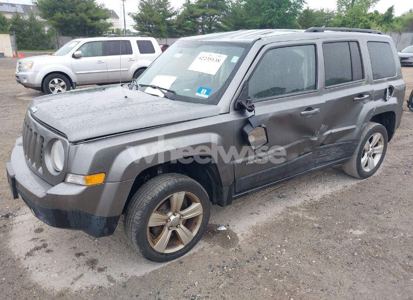 Photo 2 of 2013 Jeep Patriot LATITUDE (VIN 1C4NJRFB5DD274485)