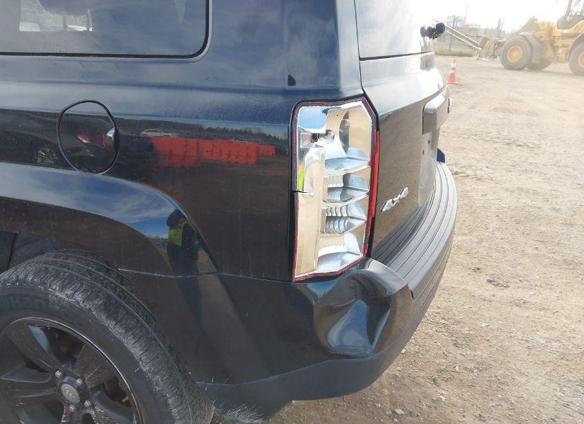 Photo 12 of 2013 Jeep Patriot LATITUDE (VIN 1C4NJRFB5DD281405)