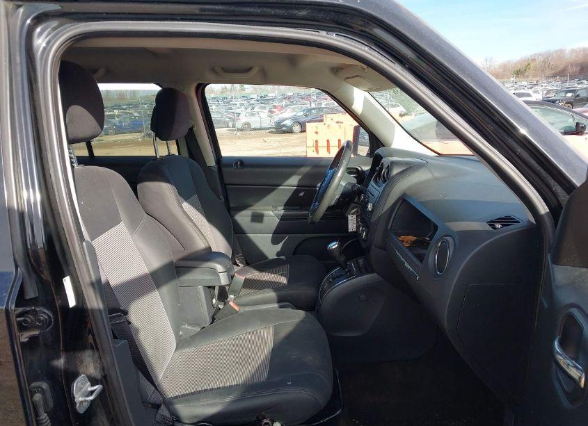 Photo 5 of 2013 Jeep Patriot LATITUDE (VIN 1C4NJRFB5DD281405)