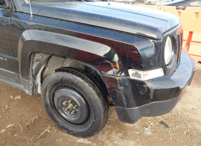 Photo 6 of 2013 Jeep Patriot LATITUDE (VIN 1C4NJRFB5DD281405)