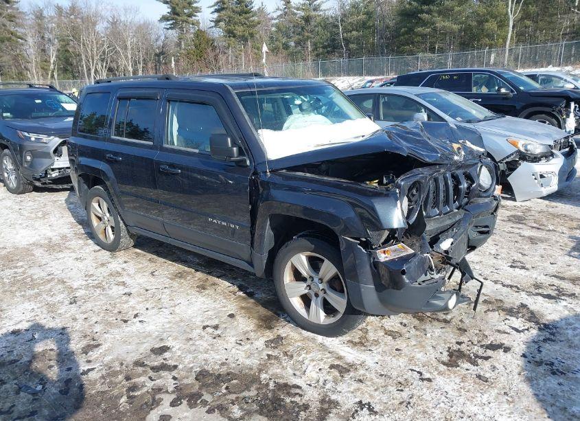 2014 Jeep Patriot LATITUDE (VIN 1C4NJRFB5ED520758) main photo