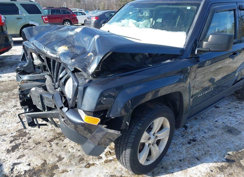 Photo 13 of 2014 Jeep Patriot LATITUDE (VIN 1C4NJRFB5ED520758)