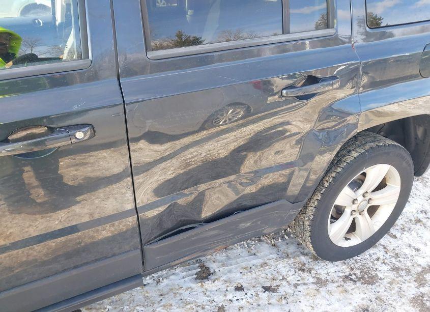 Photo 14 of 2014 Jeep Patriot LATITUDE (VIN 1C4NJRFB5ED520758)