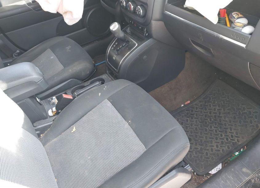 Photo 5 of 2014 Jeep Patriot LATITUDE (VIN 1C4NJRFB5ED520758)