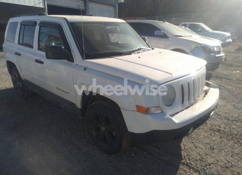 2014 Jeep Patriot LATITUDE (VIN 1C4NJRFB5ED660860) main photo