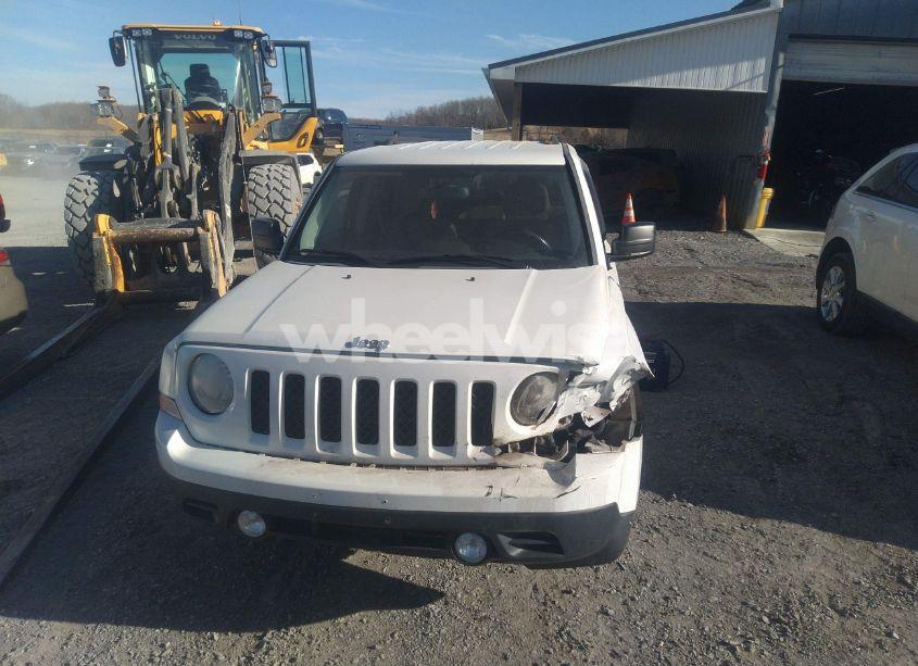 Photo 13 of 2014 Jeep Patriot LATITUDE (VIN 1C4NJRFB5ED660860)