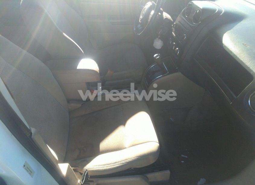 Photo 5 of 2014 Jeep Patriot LATITUDE (VIN 1C4NJRFB5ED660860)