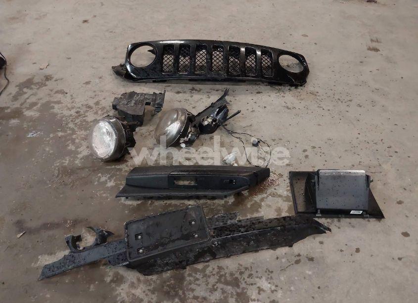 Photo 12 of 2014 Jeep Patriot LATITUDE (VIN 1C4NJRFB5ED765785)