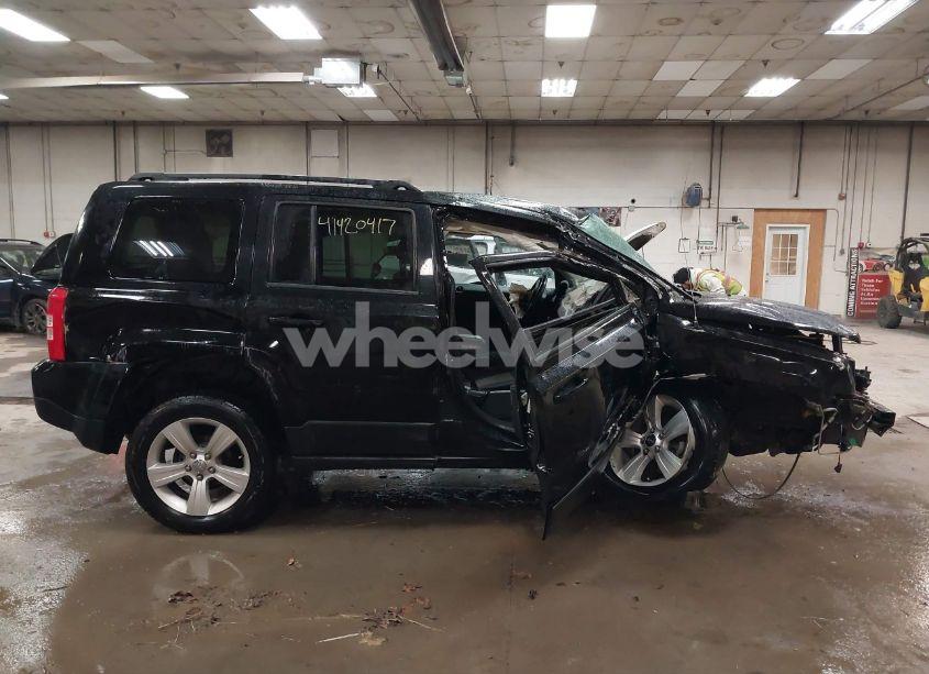 Photo 14 of 2014 Jeep Patriot LATITUDE (VIN 1C4NJRFB5ED765785)