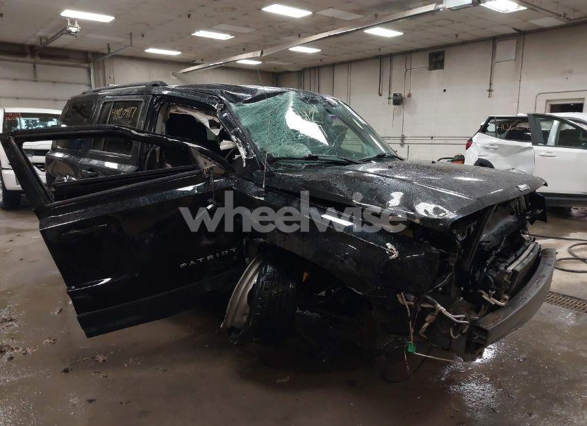 Photo 18 of 2014 Jeep Patriot LATITUDE (VIN 1C4NJRFB5ED765785)