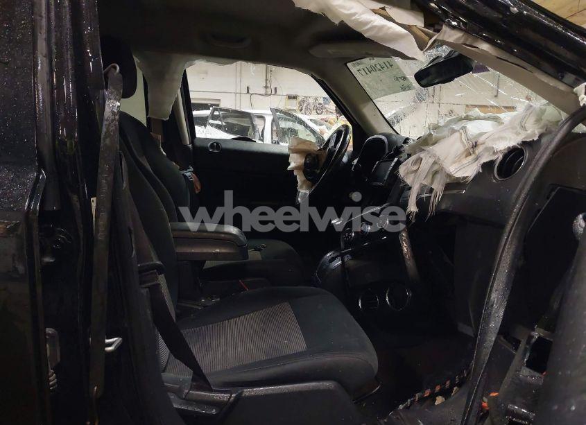 Photo 5 of 2014 Jeep Patriot LATITUDE (VIN 1C4NJRFB5ED765785)