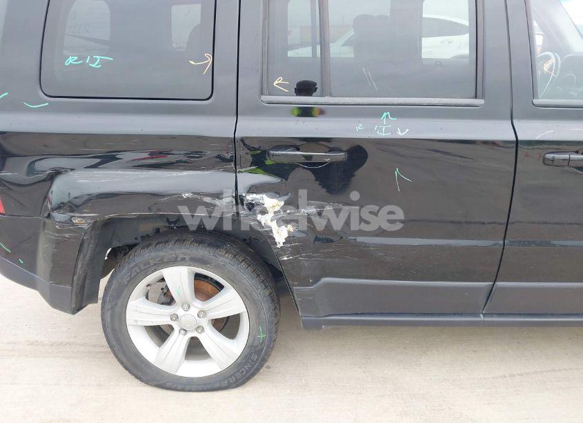 Photo 6 of 2014 Jeep Patriot LATITUDE (VIN 1C4NJRFB5ED784790)