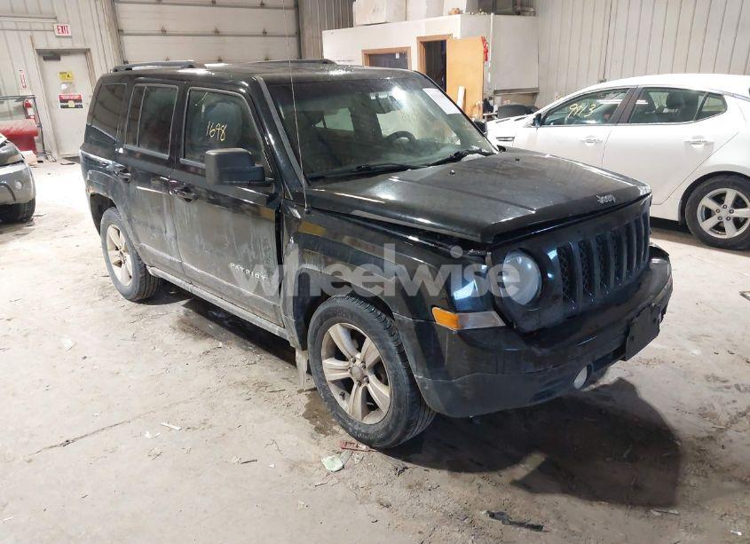 2014 Jeep Patriot LATITUDE (VIN 1C4NJRFB5ED816699) main photo