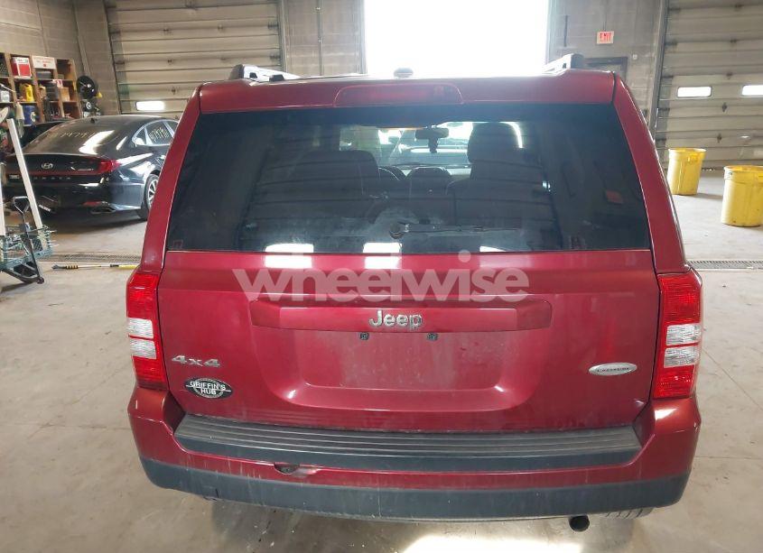 Photo 16 of 2016 Jeep Patriot LATITUDE (VIN 1C4NJRFB5GD685731)