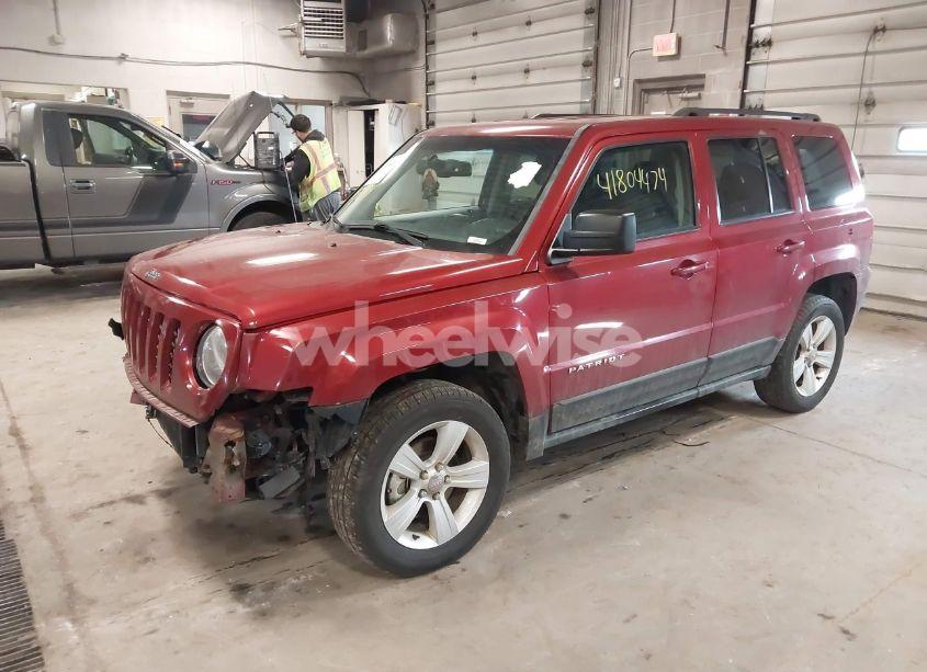 Photo 2 of 2016 Jeep Patriot LATITUDE (VIN 1C4NJRFB5GD685731)