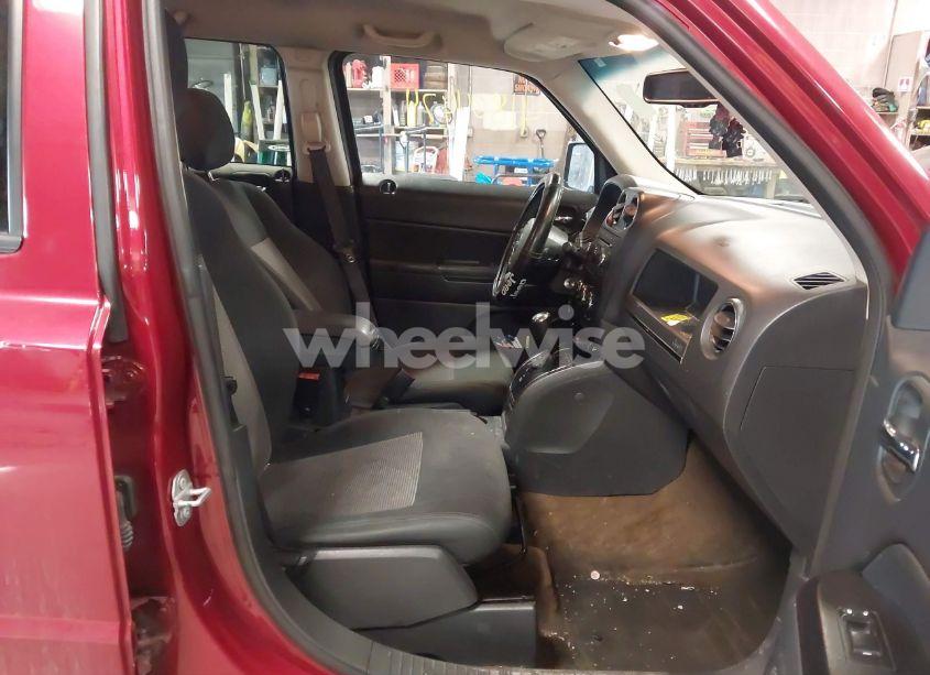 Photo 5 of 2016 Jeep Patriot LATITUDE (VIN 1C4NJRFB5GD685731)