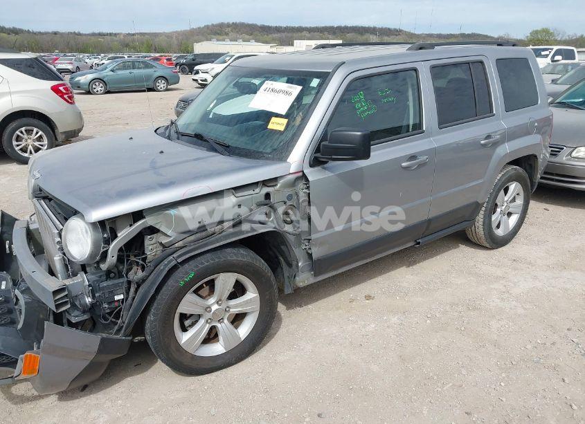 Photo 2 of 2017 Jeep Patriot LATITUDE 4X4 (VIN 1C4NJRFB5HD104813)