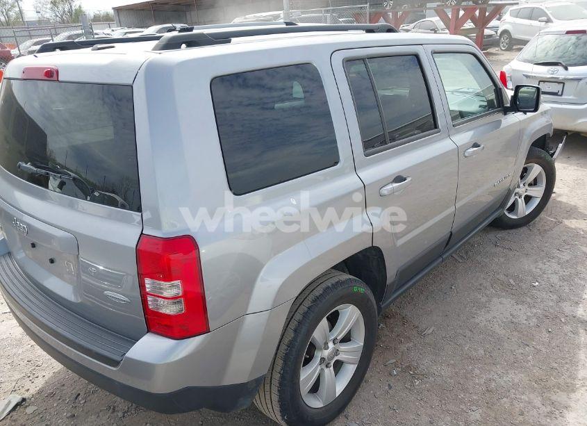 Photo 4 of 2017 Jeep Patriot LATITUDE 4X4 (VIN 1C4NJRFB5HD104813)