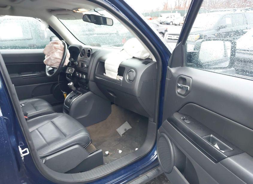 Photo 5 of 2017 Jeep Patriot HIGH ALTITUDE 4X4 (VIN 1C4NJRFB5HD165045)