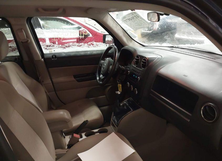 Photo 5 of 2012 Jeep Patriot LATITUDE (VIN 1C4NJRFB6CD650464)