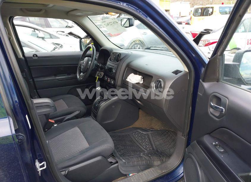 Photo 5 of 2013 Jeep Patriot LATITUDE (VIN 1C4NJRFB6DD190241)