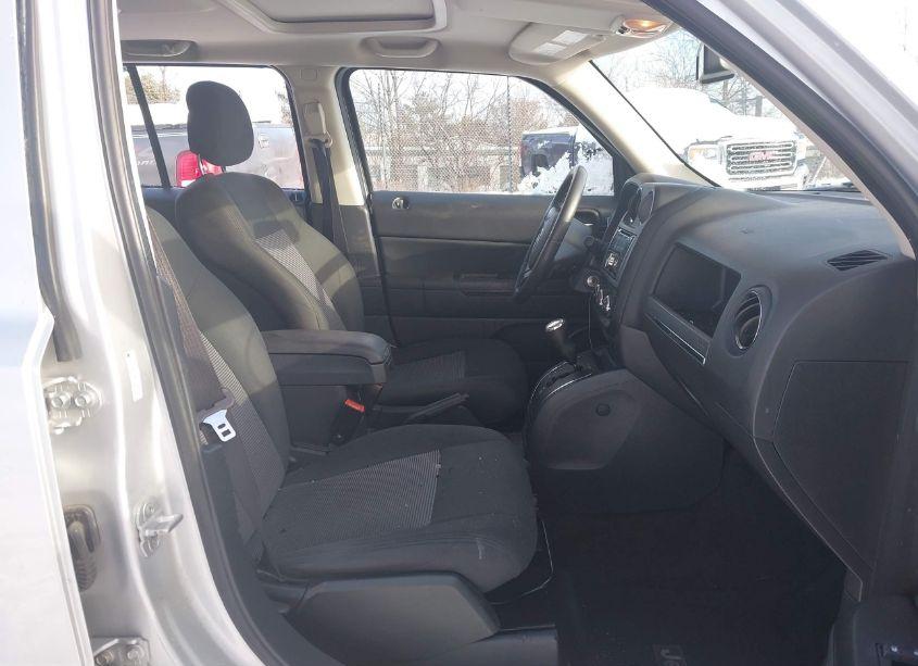 Photo 5 of 2013 Jeep Patriot LATITUDE (VIN 1C4NJRFB6DD192409)