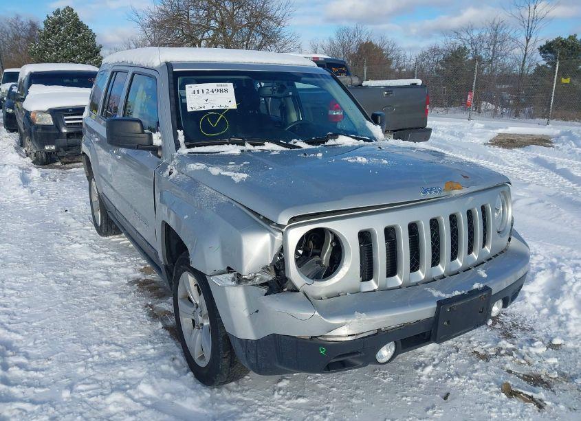 Photo 6 of 2013 Jeep Patriot LATITUDE (VIN 1C4NJRFB6DD192409)