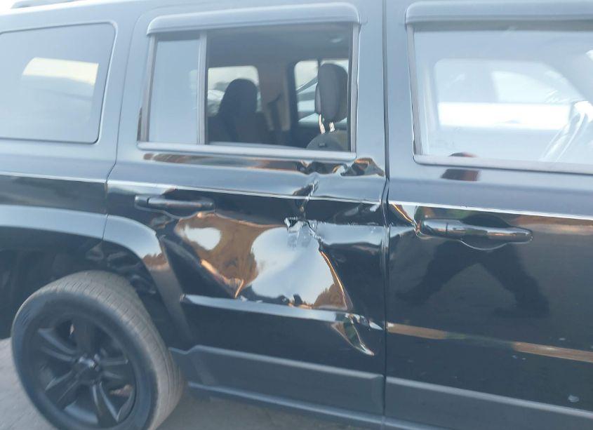 Photo 12 of 2014 Jeep Patriot LATITUDE (VIN 1C4NJRFB6ED501958)