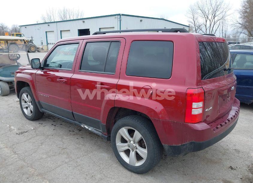 Photo 3 of 2014 Jeep Patriot LATITUDE (VIN 1C4NJRFB6ED540761)