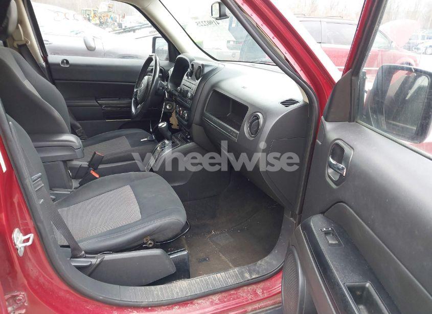 Photo 5 of 2014 Jeep Patriot LATITUDE (VIN 1C4NJRFB6ED540761)