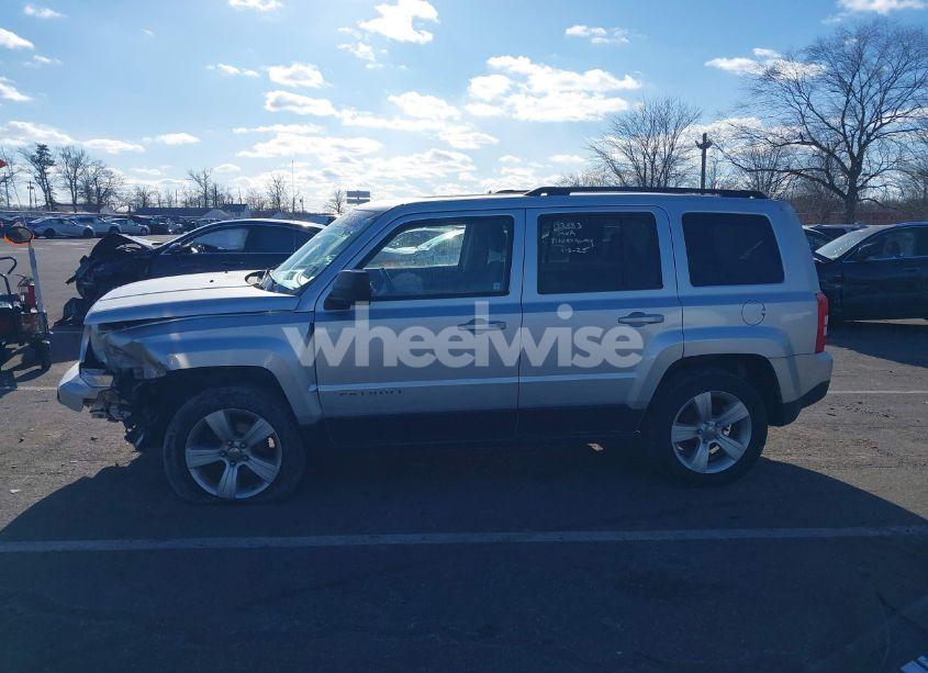 Photo 15 of 2014 Jeep Patriot LATITUDE (VIN 1C4NJRFB6ED626412)
